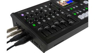 Roland VR-4HD-Video_Audio-Mixer_audioanschluesse