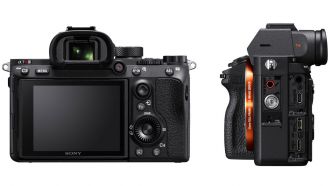 sony alpha 7R III back web