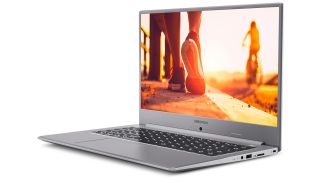 Medion Akoya P15648: Multimedia-Notebook für 599 Euro