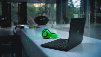Razer Blade 15: mit 8-Kern-CPU, RTX 2080 und 300 Hertz Display