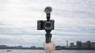 Sony GP-VPT2BT: Aufnahmegriff für die Fotokameras