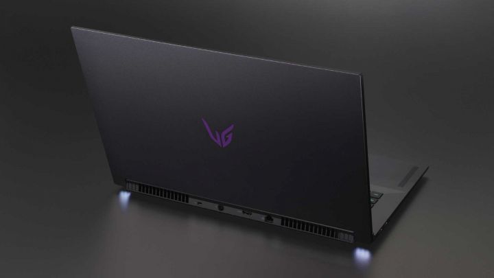 LG UltraGear 17G90Q back web