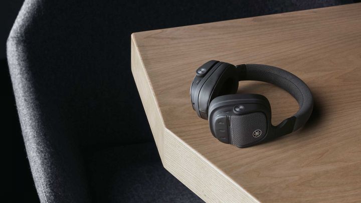 yhl700a scene bl web