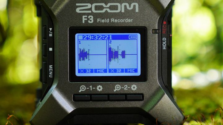 Zoom F3 display hernst web