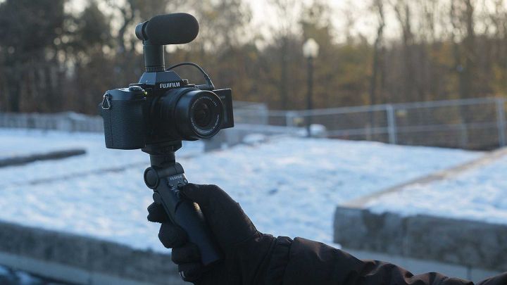 Fujifilm TG-BT1: kompaktes Griff- und Tischstativ für Filmer mit Bluetooth-Konnektivität 