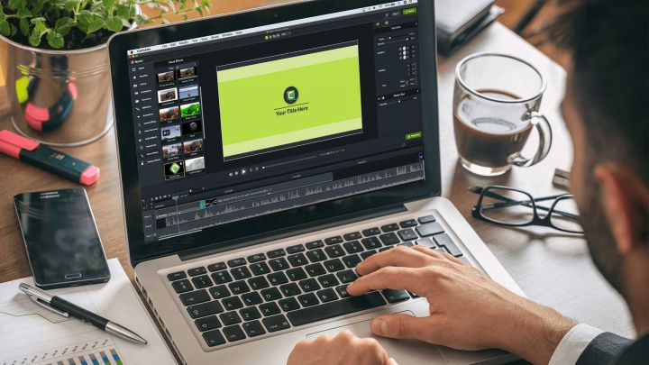 camtasia2022 used at desk web