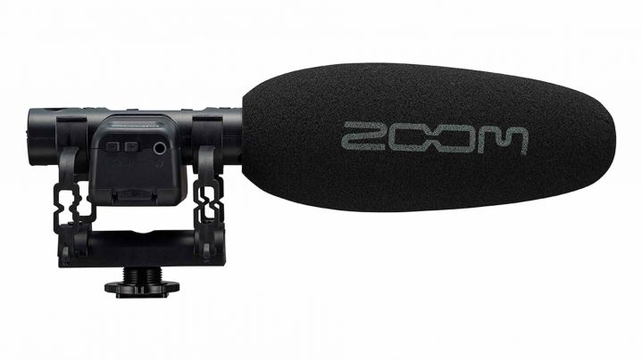 Zoom MicTrak M3 side Right windscreen press