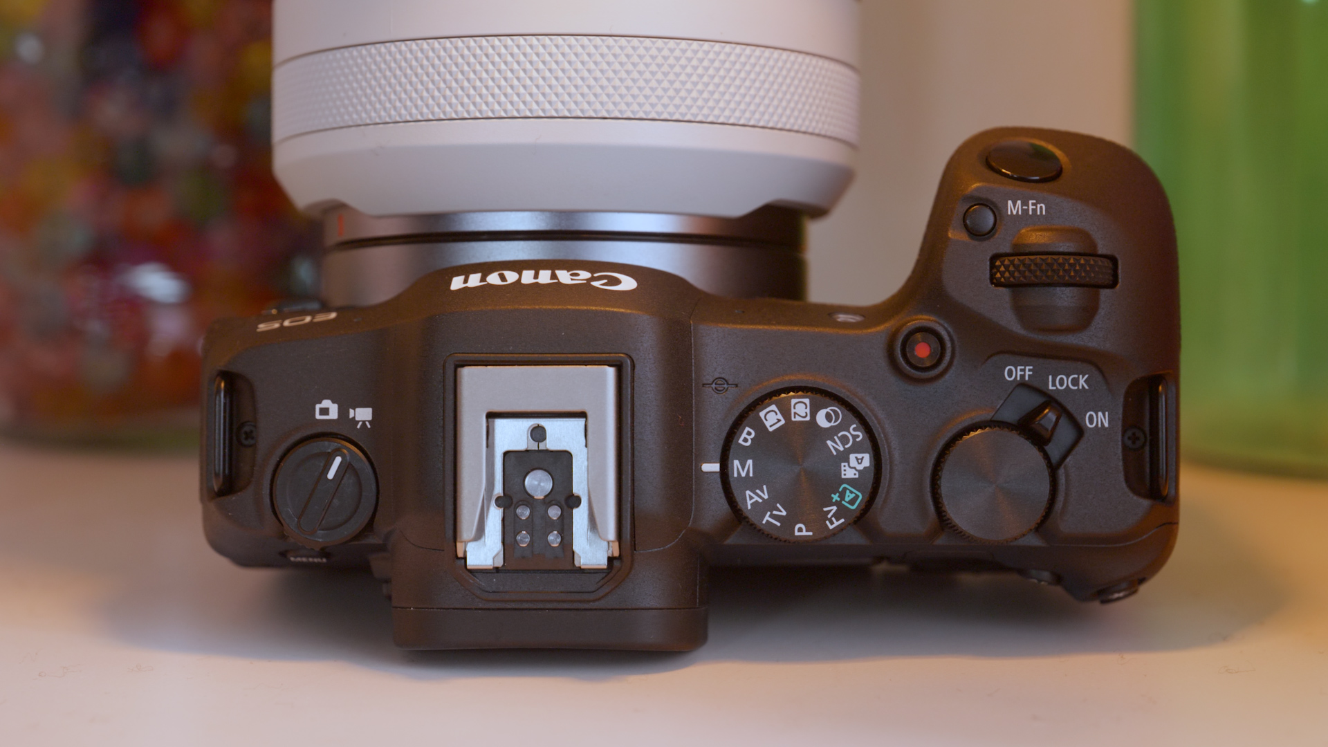 Canon R8 oben