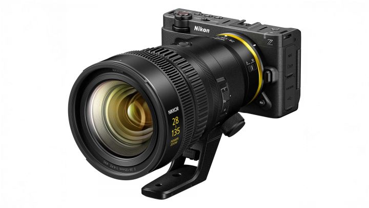 Nikon ZR Z28 135 4 front34l