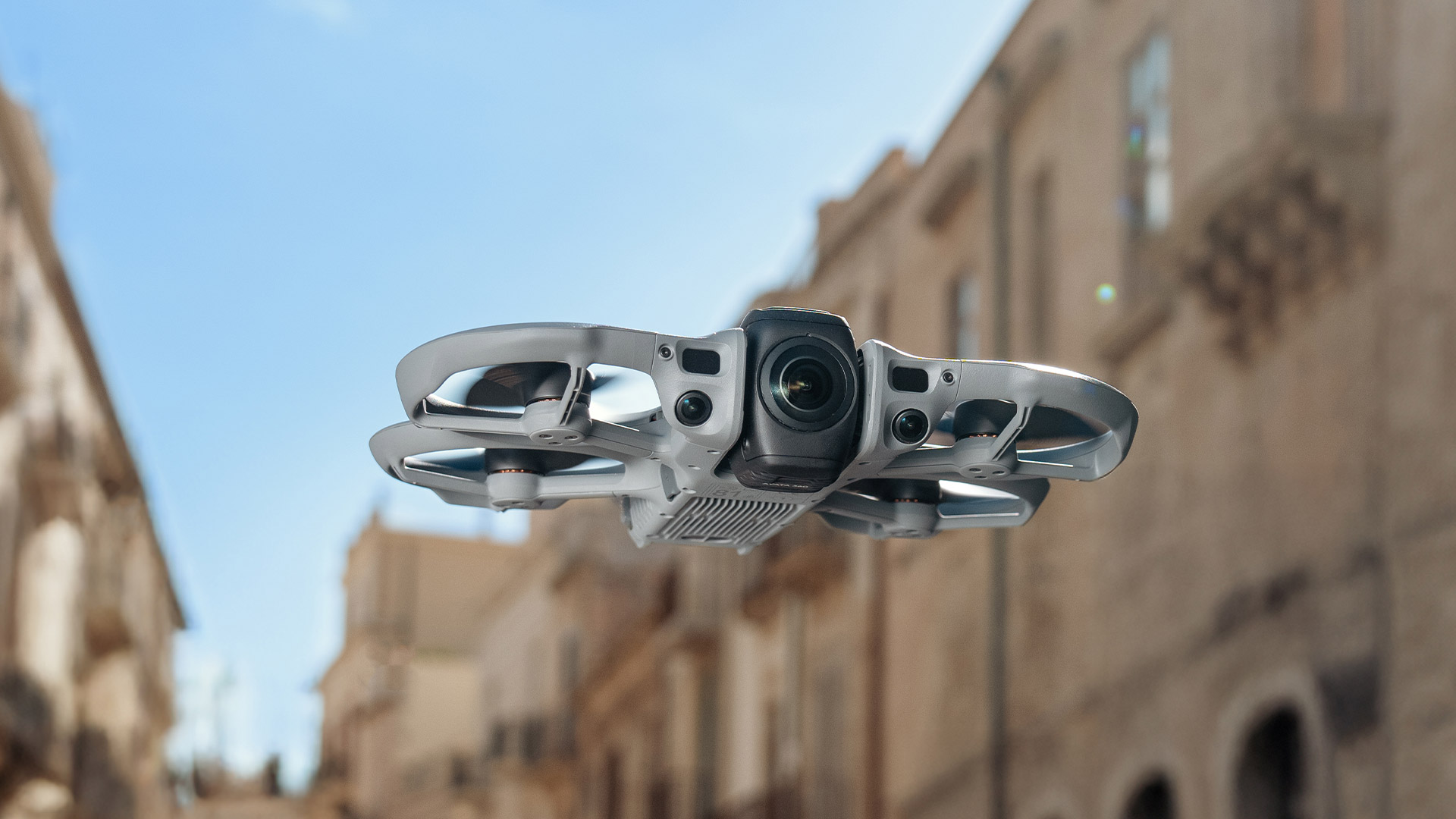 DJI Avata 360: 8K-Flugaufnahmen mit 360-Grad-Rundumsicht DJI Avata 360: 8K-Flugaufnahmen mit 360-Grad-Rundumsicht