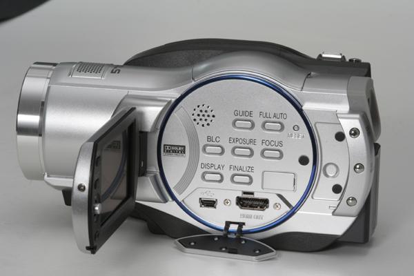 hitachi_bd7_detail_3_web.jpg