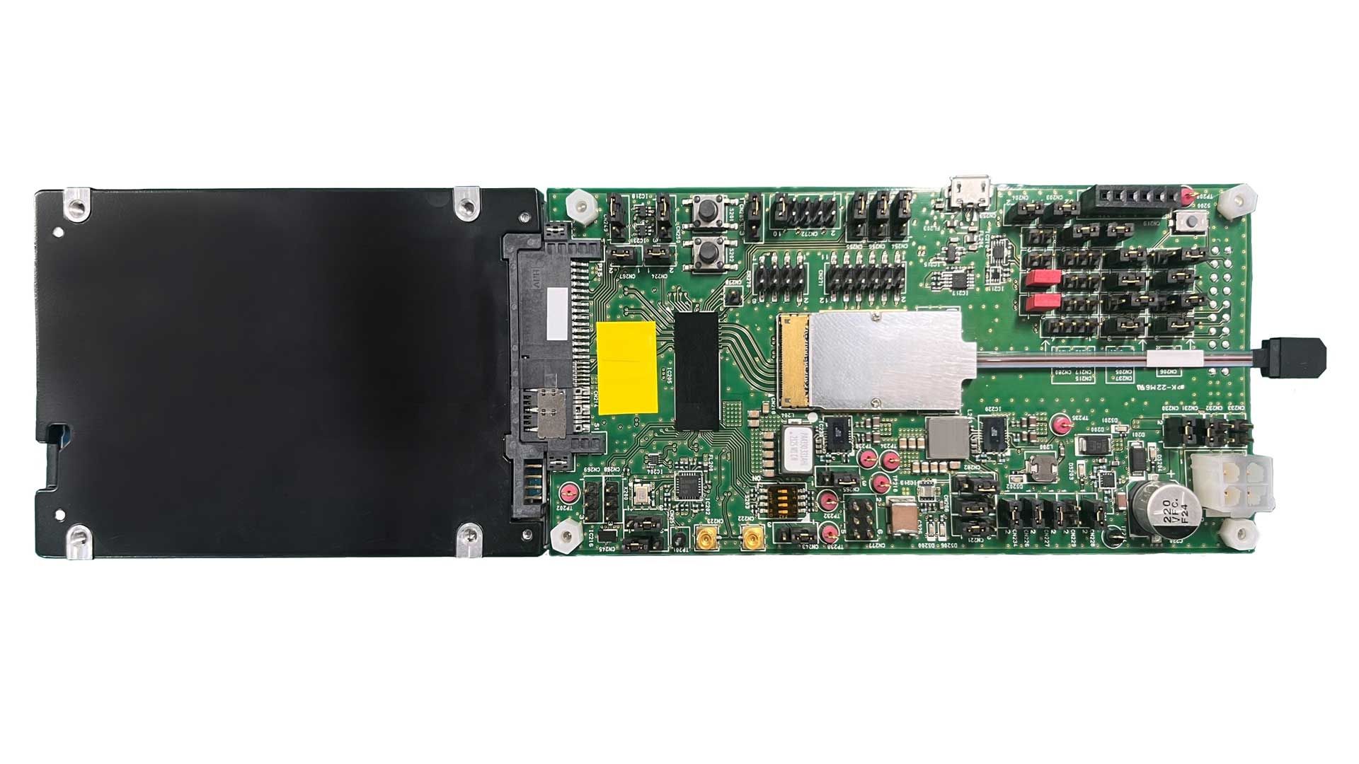 Kioxia, AIO Core und Kyocera: PCIe 5.0-kompatible optische Breitband-SSD