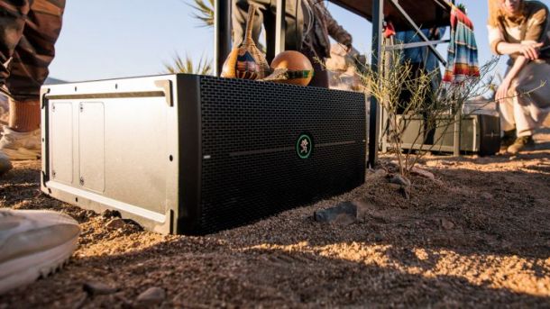 Mackie ThumpSub GO: mobiler Akku-Subwoofer fu00fcr Veranstaltungen