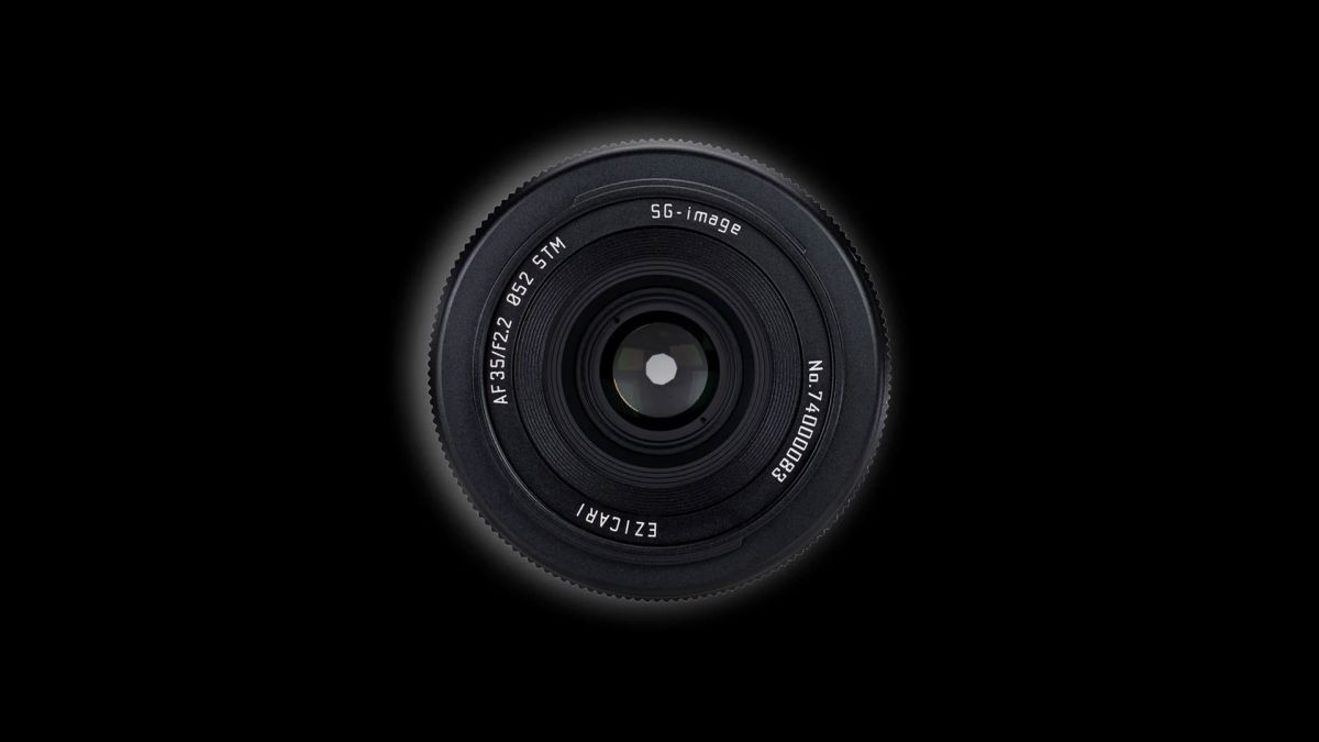 SG-image AF35mm f2.2: günstige Pancake-Weitwinkeloptik mit Autofokus
