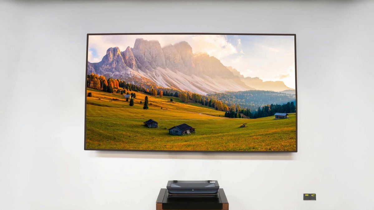 AWOL Vision: tageslichttaugliche 3,8 Meter Fresnel-ALR-Leinwand